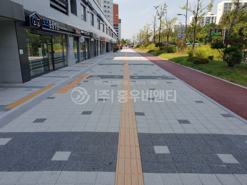 수원권선구_점자블럭_시공사진.jpg