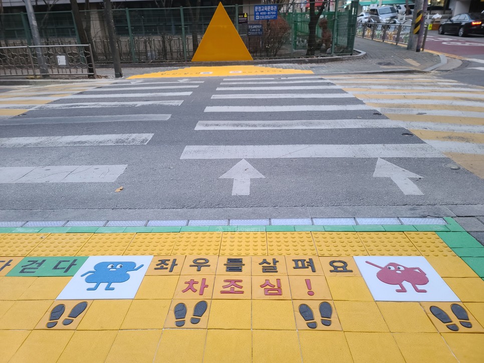 03. 홍우비앤티_서울_송파구_문덕초교_안전대기존_설치_후_2.jpg