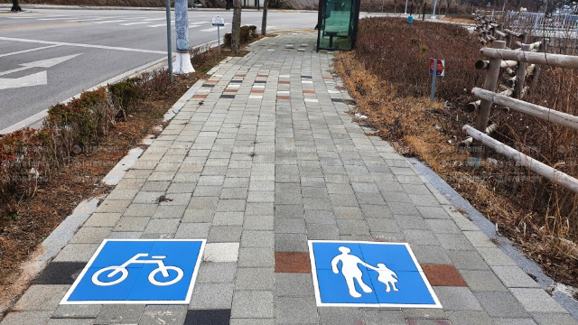 홍우비앤티_전북_부안_변산해수욕장_설치_후_2.jpg