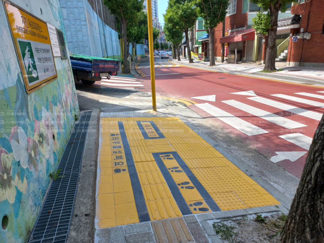부산 사상구 덕상초2 시공 후 2.jpg