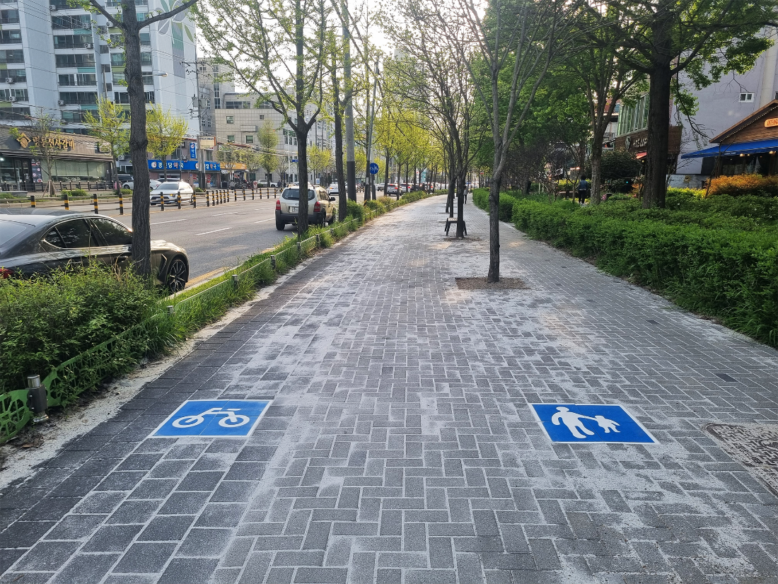 -- 자전거전용도로 바닥표시 바닥아나내 자전거길 자전거도로.png