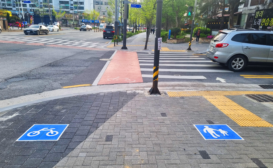 -- 자전거전용도로 바닥표시 바닥아나내 자전거길 자전거도로4.png
